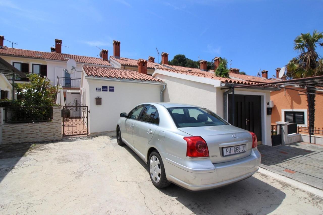 Apartment In Porec/Istrien 10214 Eksteriør bilde