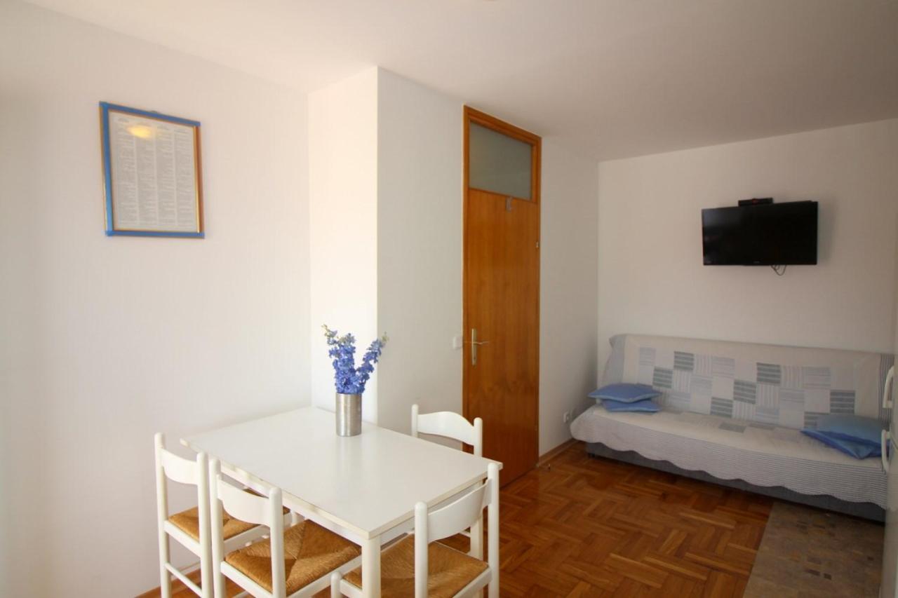 Apartment In Porec/Istrien 10214 Eksteriør bilde