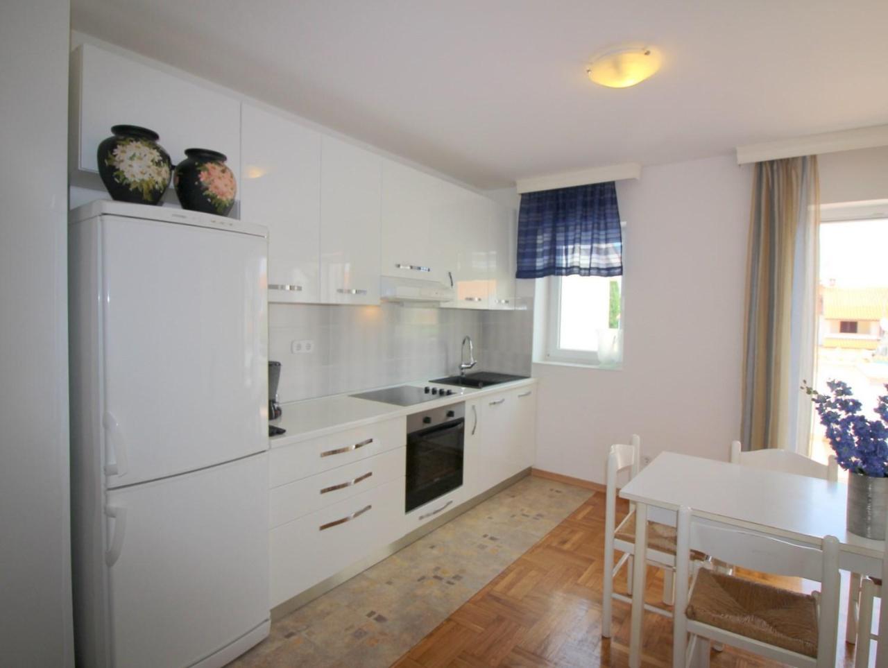 Apartment In Porec/Istrien 10214 Eksteriør bilde