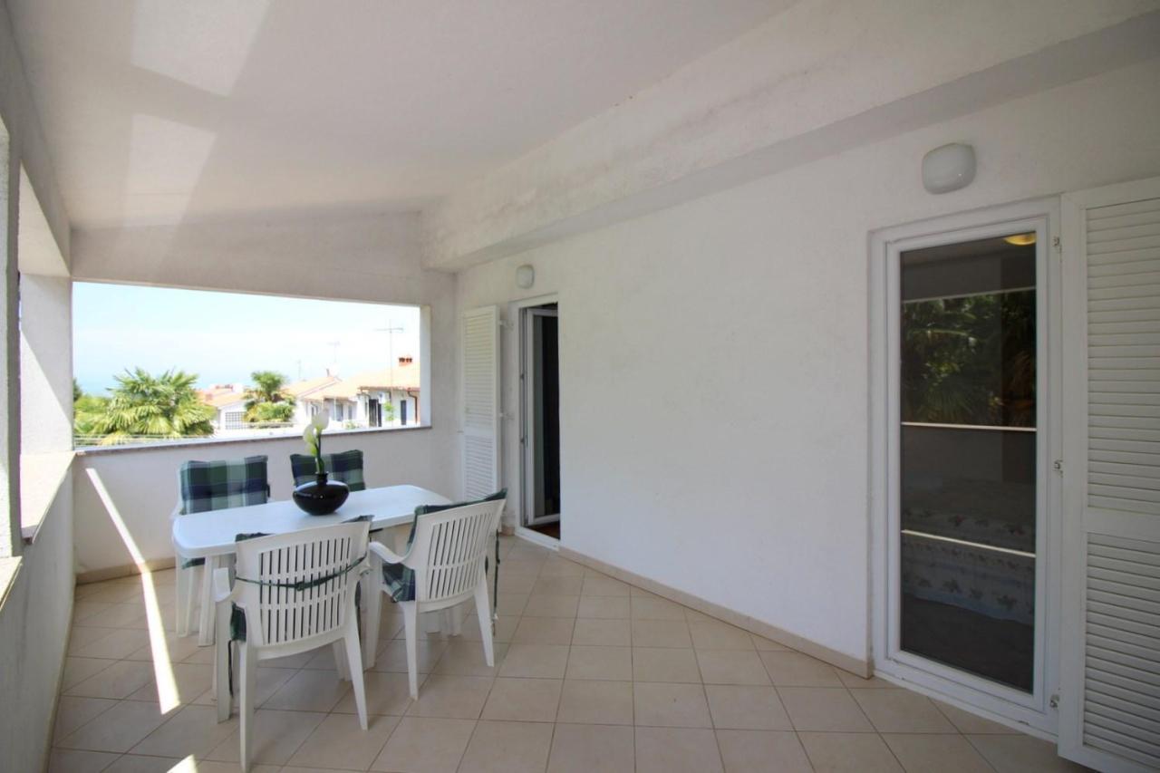 Apartment In Porec/Istrien 10214 Eksteriør bilde